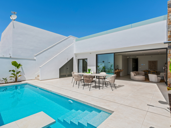 Villa in Los Alcazares_lsgsr_nw_01