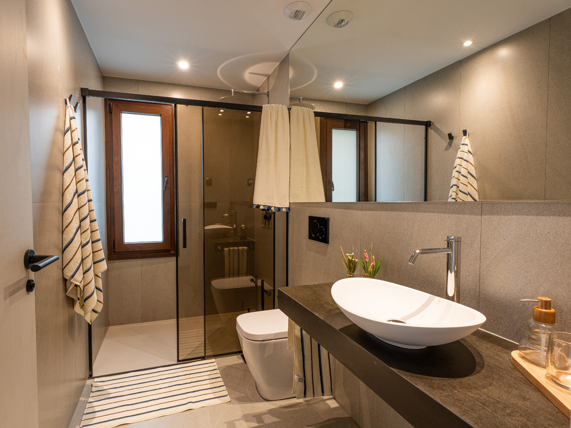 Villa La Finca Golf_egosar_nw_badkamer_01