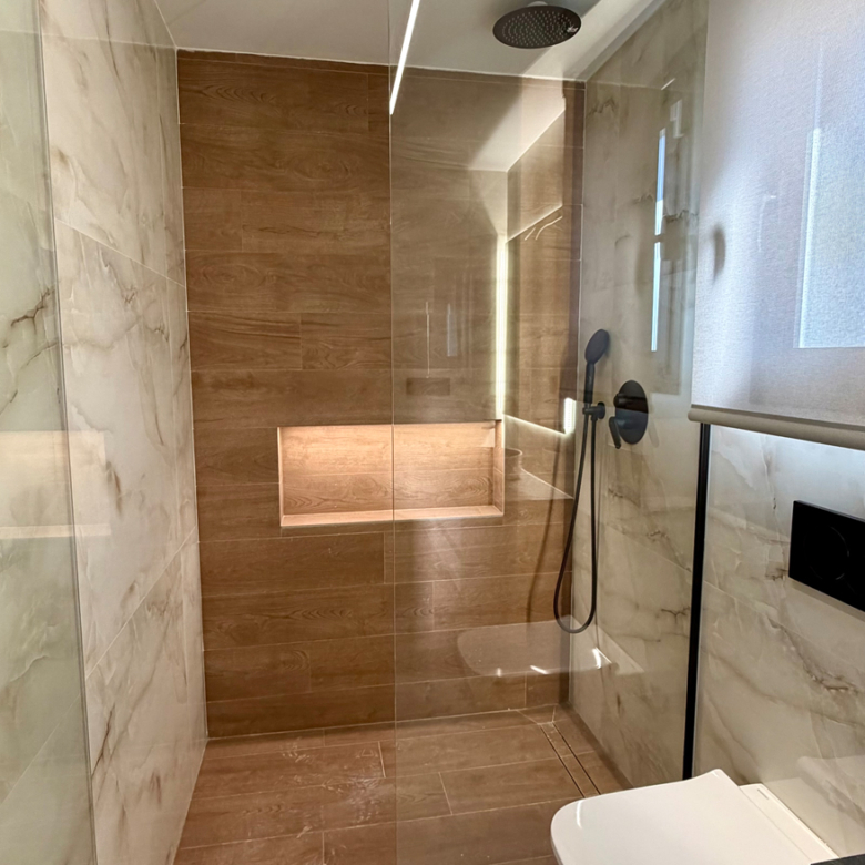 Appartement op La Finca Golf_OSG_CT_nw_badkamer_01