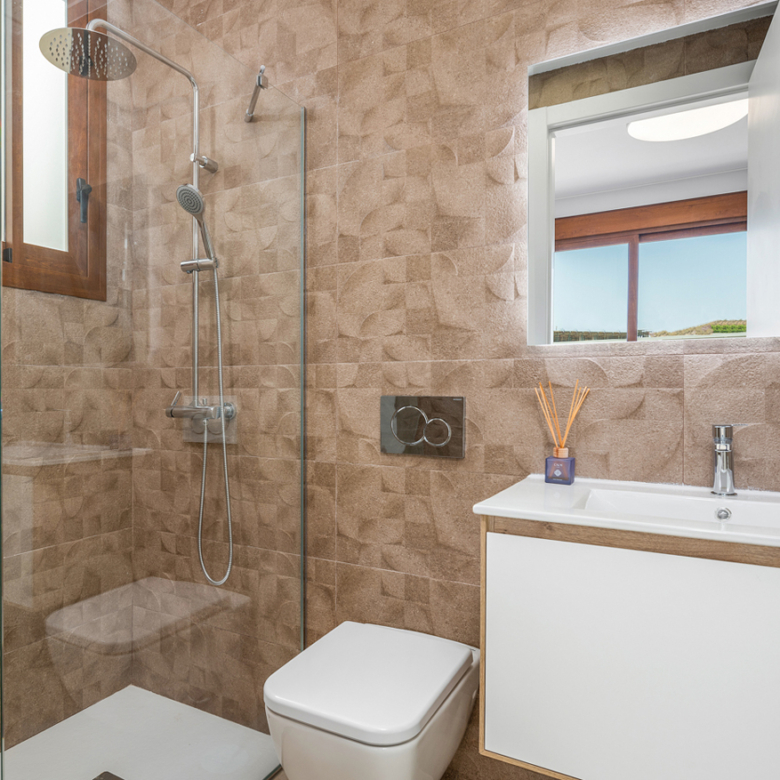 Villa in Vera Playa_estr_nw_badkamer