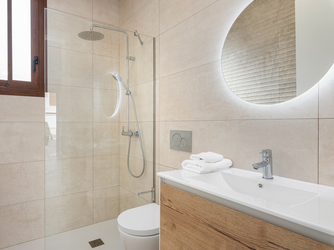 Villa in Vera Playa_estr_nw_badkamer_01