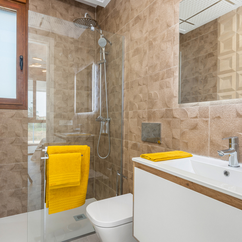 Villa in Vera Playa_lgaz_nw_badkamer_01