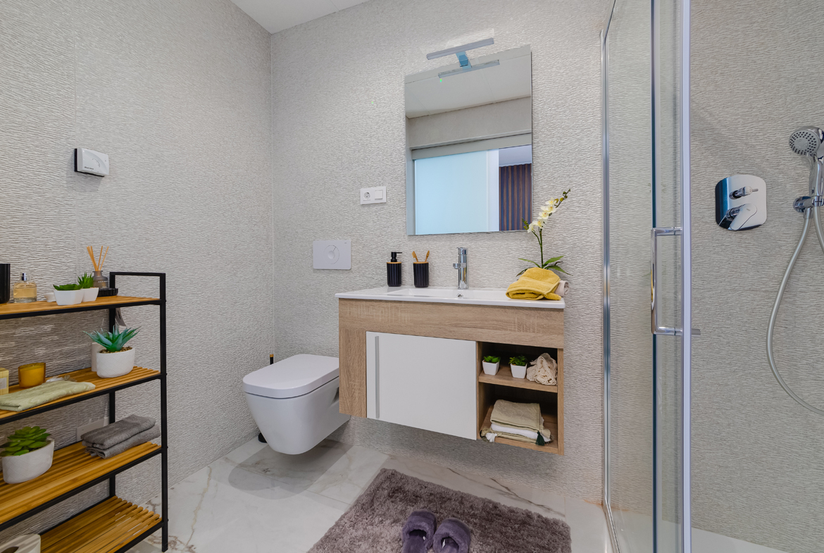 Appartement in Torrevieja_DLH_nw_badkamer